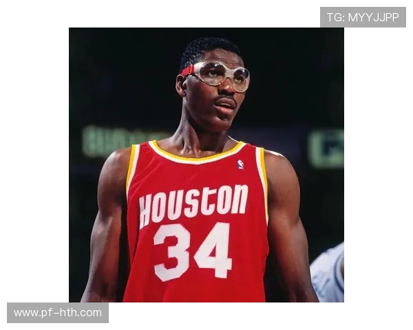 哈基姆奥拉朱旺传奇生涯回顾从尼日利亚少年到NBA超级巨星 哈基姆奥拉朱旺传奇生涯回顾从尼日利亚少年到NBA超级巨星