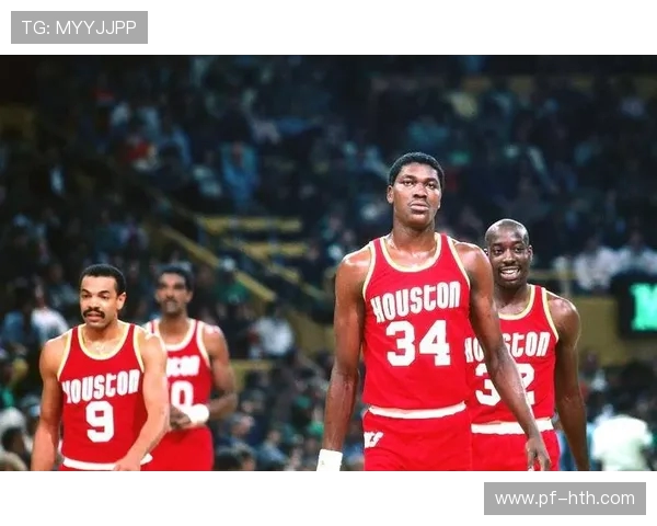 哈基姆·奥拉朱旺:从尼日利亚到NBA的传奇之路与伟大成就 哈基姆·奥拉朱旺:从尼日利亚到NBA的传奇之路与伟大成就