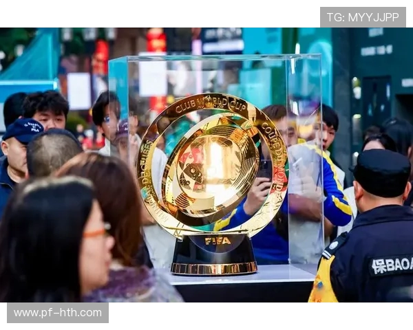 全球瞩目！足球明星风采大赏，激情比赛背后的故事揭秘