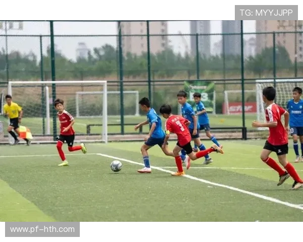 绿茵激情燃动世界聚焦足球竞技精神与荣耀之战