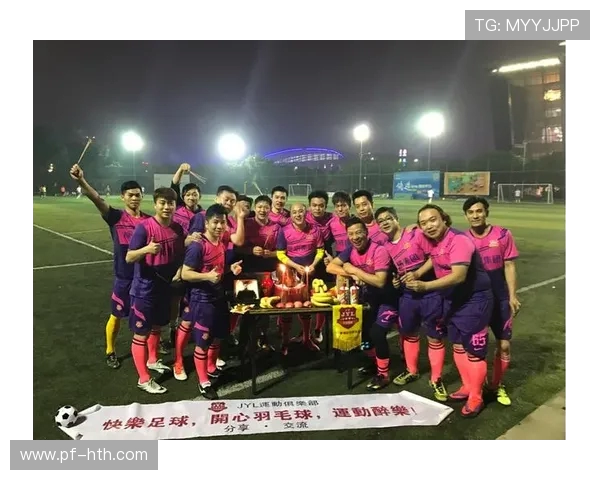 南京足球队荣登足球团队协作排行榜第一名展现团队精神与实力