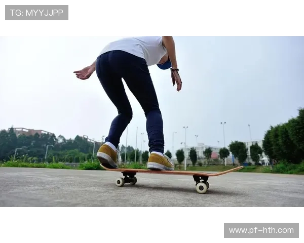 张芳的滑板人生:从初学者到专业选手的深度对话与成长故事 张芳的滑板人生:从初学者到专业选手的深度对话与成长故事